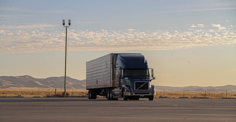 5 Quick Insurance Tips when Starting a Trucking Business